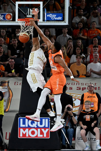 更是他职业 更是他职业